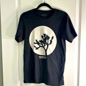 Joshua Tree dark grey tee